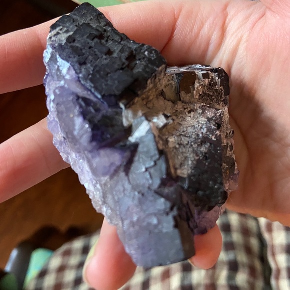 Purple fluorite crystal - Picture 2 of 4
